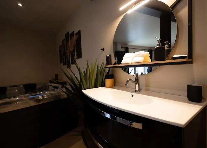 Les De Sonia Et Eric فندق مبيت وإفطار Couvains (Manche)